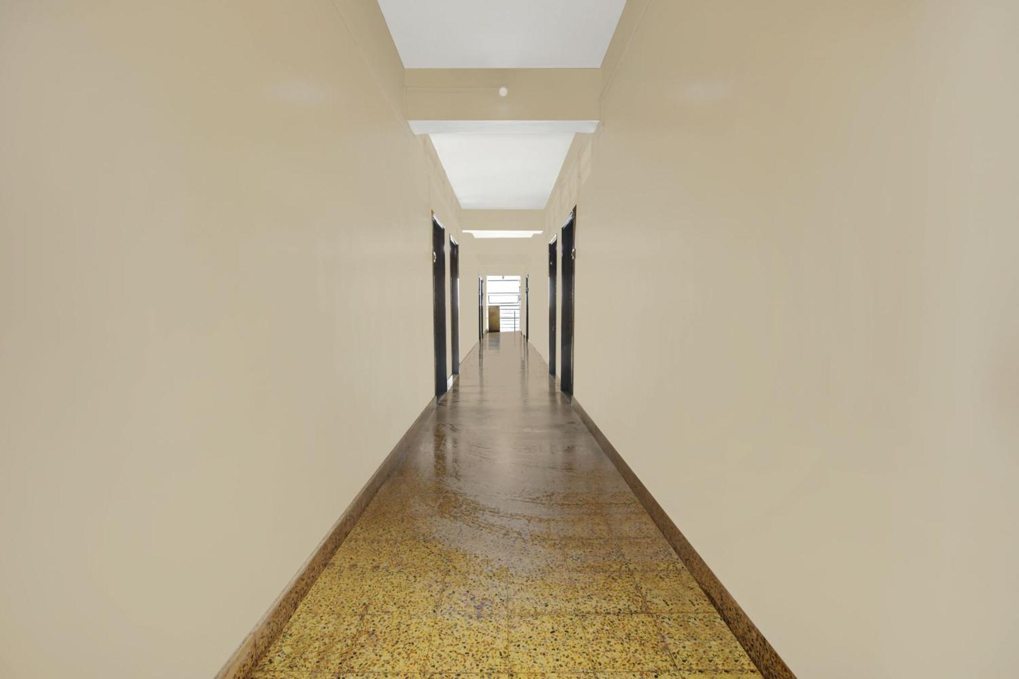 Hotel Spot On Shree Ram Residency Hubli Exterior foto